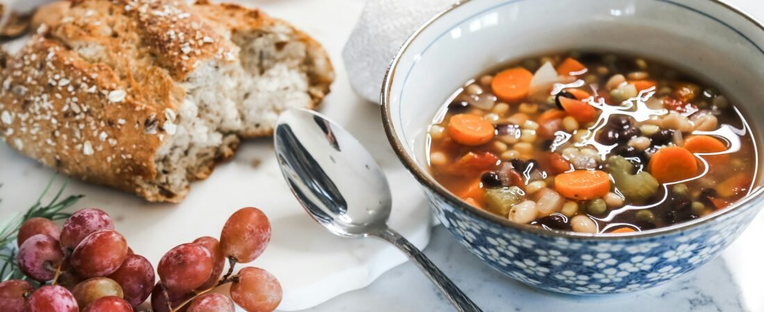 Nutritious $50 Weekly Meal Plan for Family of 4: Easy Recipes & Shopping Hacks