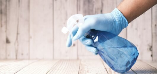 How a Weekly Cleaning Schedule Saves Parents’ Sanity