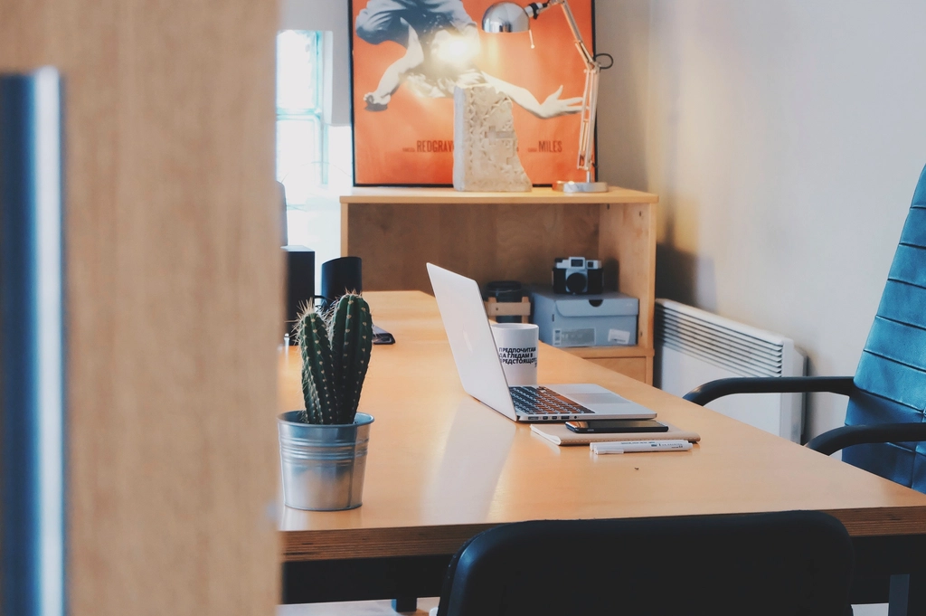 Must-Have Tools to Start a Side Hustle from Home