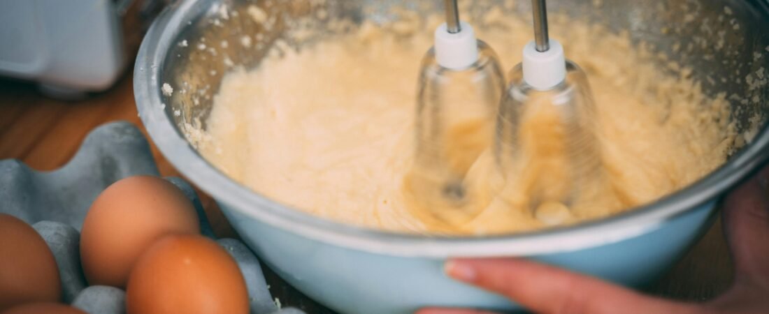 Electric Mixing Bowls (Stand Mixers) vs. Hand Mixers: Which Is Best for Your Busy, Budget-Savvy Kitchen?